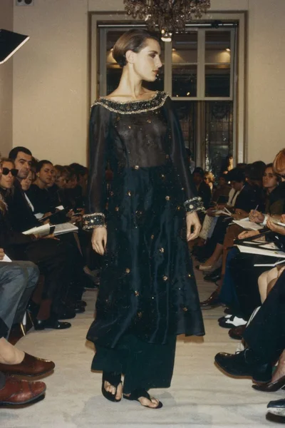Look 30